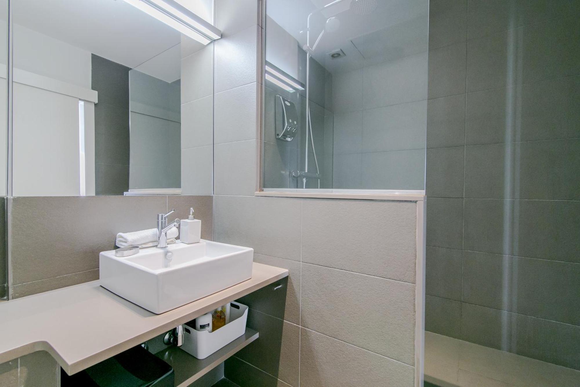 Deco Apartments Barcelona-Diagonal Екстериор снимка
